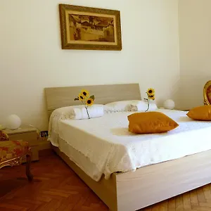 Un Giardino A Due Passi Dal Mare Apartment